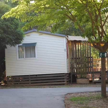 Lou キャンプ場 Cabasson